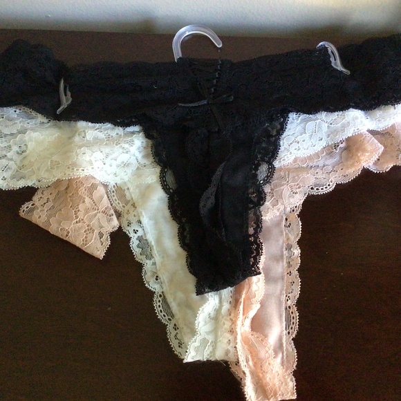 Rene Rofe set of 3 lace thong panties - Picture 2 of 2
